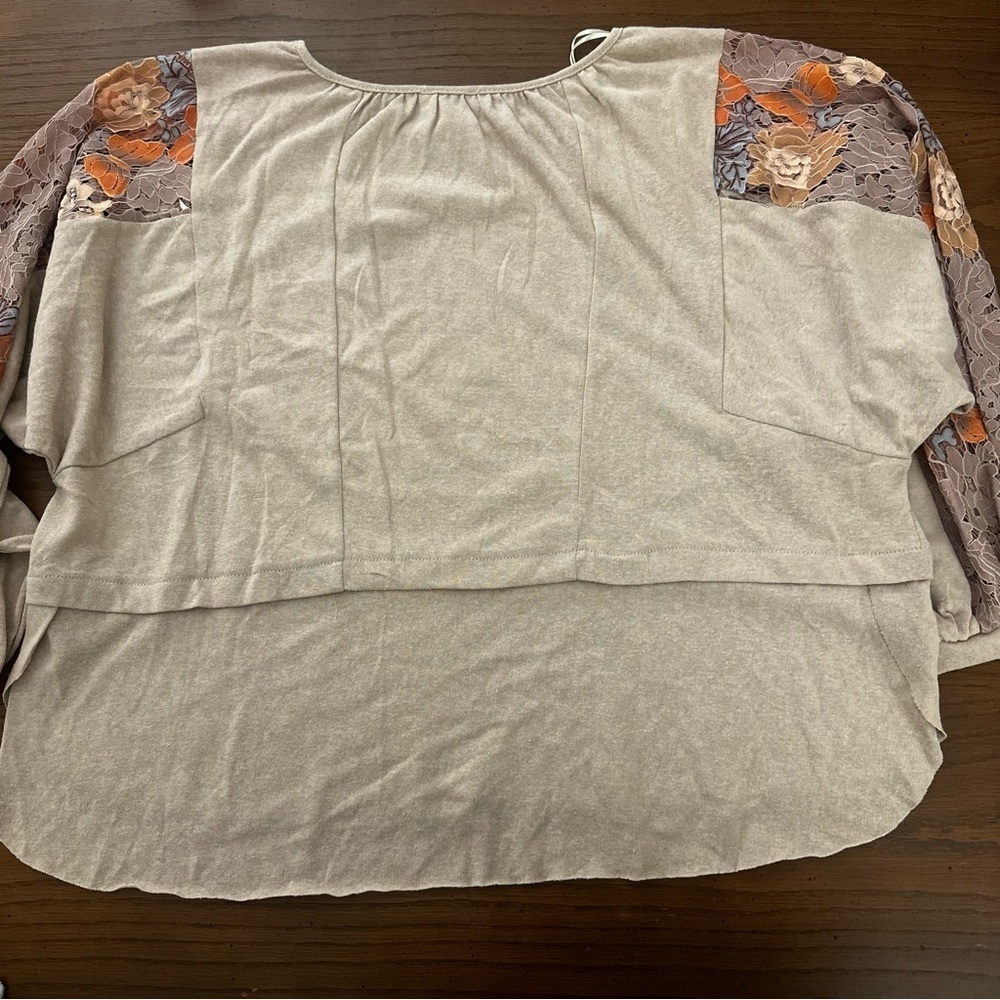 Umgee boho floral lace sleeve top M - Picture 15 of 16